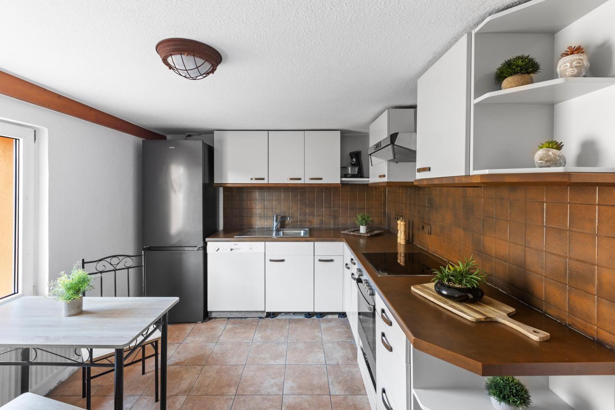 Sabina Monteurwohnung I 75 Zoll Tv I Kueche I Bad I Backofen I Trebbin ภายนอก รูปภาพ